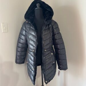 NWT Elegant Black Hooded Puffer Jacket